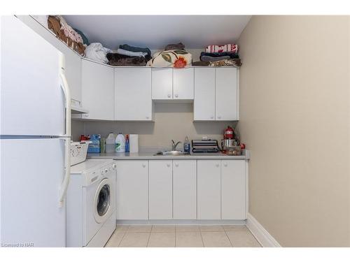 103 Maple Street, St. Catharines, ON - Indoor Photo Showing Laundry Room