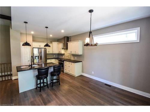 3990 Village Creek Drive, Stevensville, ON - Indoor Photo Showing Kitchen