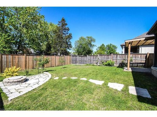 3990 Village Creek Drive, Stevensville, ON - Outdoor With Backyard