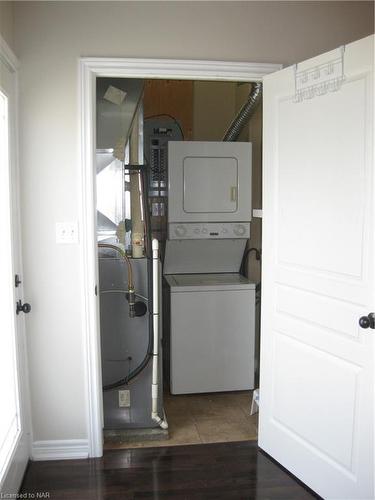 205-6045 Dunn Street, Niagara Falls, ON - Indoor Photo Showing Laundry Room