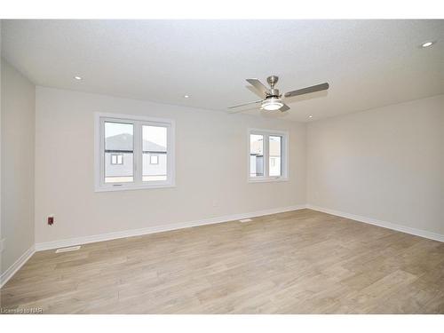 237 Shoreview Drive, Welland, ON - Indoor Photo Showing Other Room