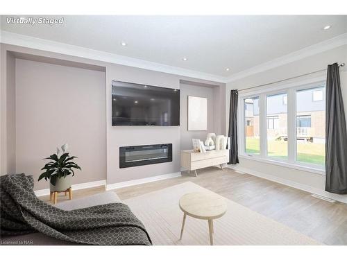 237 Shoreview Drive, Welland, ON - Indoor Photo Showing Living Room With Fireplace