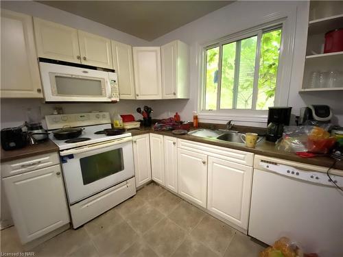 11 Duke Street, St. Catharines, ON - Indoor Photo Showing Kitchen With Double Sink