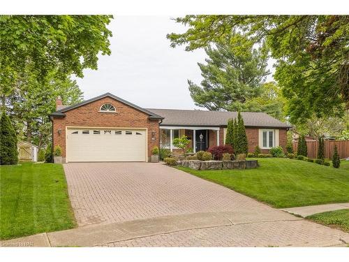 50 Millbridge Crescent, Fonthill, ON - Outdoor With Facade