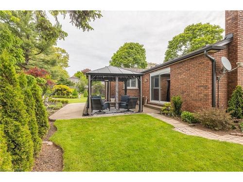 50 Millbridge Crescent, Fonthill, ON - Outdoor With Deck Patio Veranda