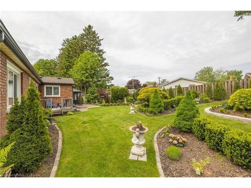 50 Millbridge Crescent, Fonthill, ON - Outdoor