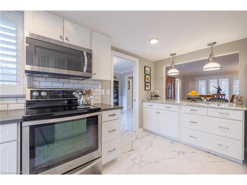 50 Millbridge Crescent, Fonthill, ON - Indoor Photo Showing Kitchen