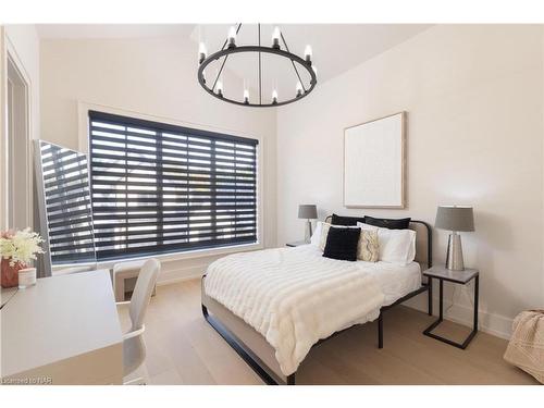 6 Fedorkow Lane, St. Davids, ON - Indoor Photo Showing Bedroom