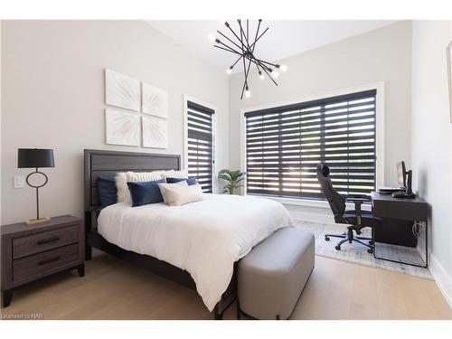 6 Fedorkow Lane, St. Davids, ON - Indoor Photo Showing Bedroom