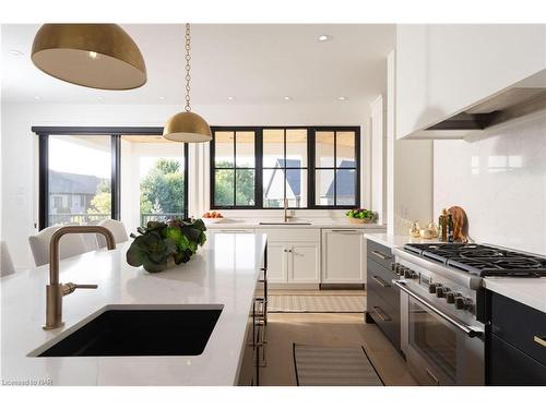 6 Fedorkow Lane, St. Davids, ON - Indoor Photo Showing Kitchen With Upgraded Kitchen