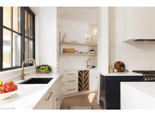 6 Fedorkow Lane, St. Davids, ON - Indoor Photo Showing Kitchen