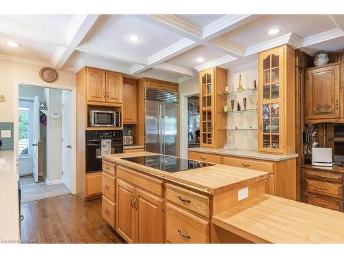 276 Mississagua Street, Niagara-On-The-Lake, ON - Indoor Photo Showing Kitchen