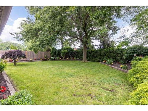 6363 Jupiter Boulevard, Niagara Falls, ON - Outdoor With Backyard