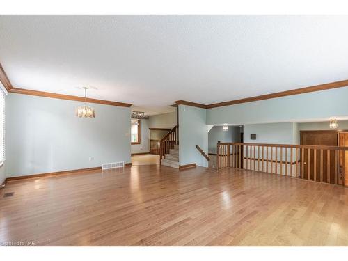 6363 Jupiter Boulevard, Niagara Falls, ON - Indoor