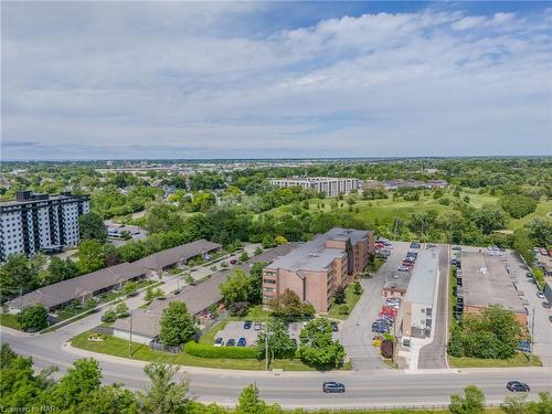 101-276 Oakdale Avenue, St. Catharines, ON - Outdoor With View