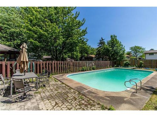 9 Windermere Court, Welland, ON - Outdoor With In Ground Pool With Backyard