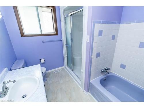 9 Windermere Court, Welland, ON - Indoor Photo Showing Bathroom