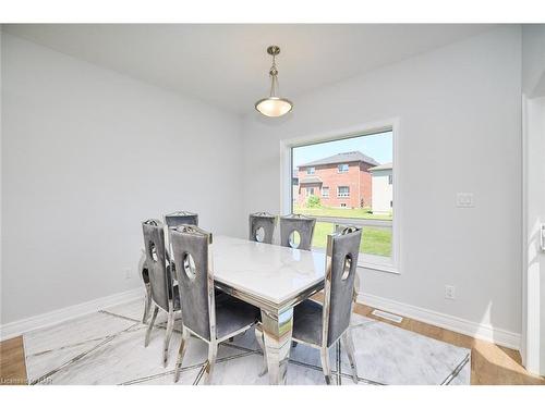 422 Williams Crescent, Fort Erie, ON - Indoor Photo Showing Dining Room