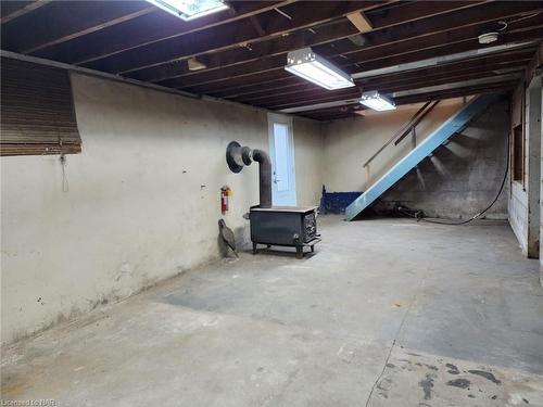 1410 Balfour Street, Fenwick, ON - Indoor Photo Showing Basement