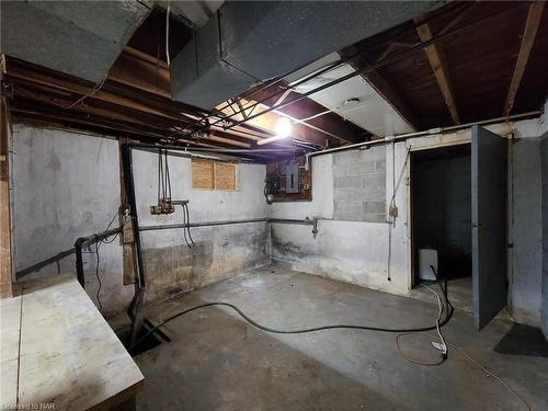 1410 Balfour Street, Fenwick, ON - Indoor Photo Showing Basement