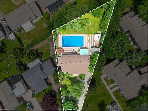 33 Drury Crescent, St. Catharines, ON - Outdoor With In Ground Pool With View
