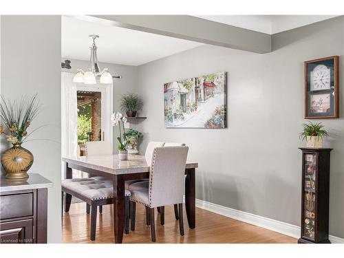 33 Drury Crescent, St. Catharines, ON - Indoor Photo Showing Dining Room