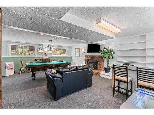 33 Drury Crescent, St. Catharines, ON - Indoor Photo Showing Other Room With Fireplace