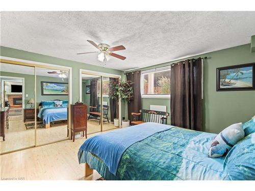 33 Drury Crescent, St. Catharines, ON - Indoor Photo Showing Bedroom