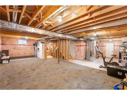 6557 Mary Drive, Niagara Falls, ON - Indoor Photo Showing Basement