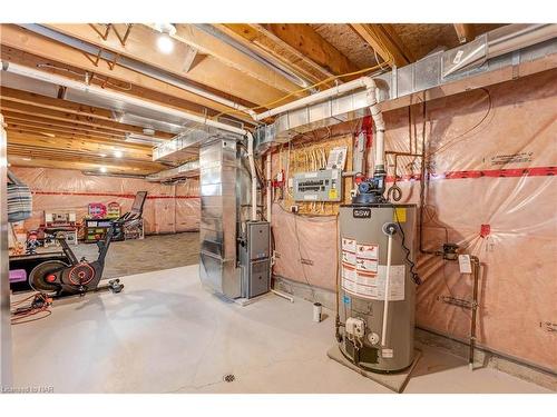 6557 Mary Drive, Niagara Falls, ON - Indoor Photo Showing Basement