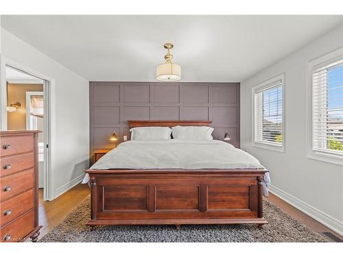 5642 Osprey Avenue, Niagara Falls, ON - Indoor Photo Showing Bedroom