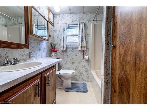463-23 Four Mile Creek Road, Niagara-On-The-Lake, ON - Indoor Photo Showing Bathroom