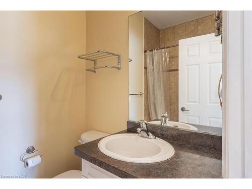9-450 Nassau Street, Niagara-On-The-Lake, ON - Indoor Photo Showing Bathroom