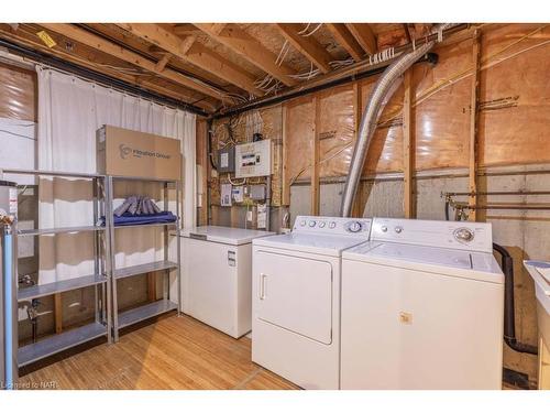 9-450 Nassau Street, Niagara-On-The-Lake, ON - Indoor Photo Showing Laundry Room