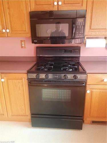 169 Merritt Street, Welland, ON - Indoor Photo Showing Kitchen