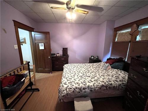 246 Kent Street, Port Colborne, ON - Indoor Photo Showing Bedroom