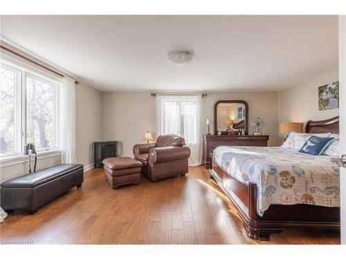 2301 Staniland Park Road, Ridgeway, ON - Indoor Photo Showing Bedroom