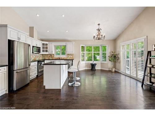 1-7 Gibson Place, St. Catharines, ON - Indoor Photo Showing Kitchen With Upgraded Kitchen