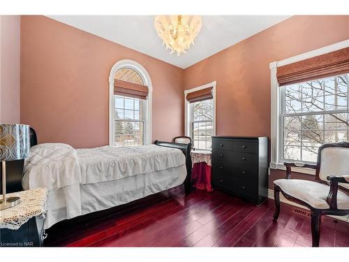 3676 Rebstock Road, Crystal Beach, ON - Indoor Photo Showing Bedroom