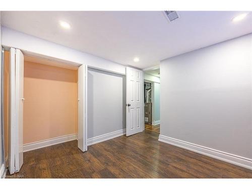 5060 Ontario Avenue, Niagara Falls, ON - Indoor Photo Showing Other Room