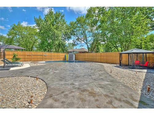 8868 Sodom Road, Niagara Falls, ON - Outdoor With Backyard