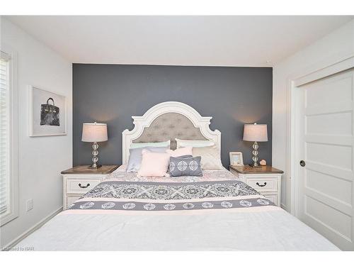 8868 Sodom Road, Niagara Falls, ON - Indoor Photo Showing Bedroom