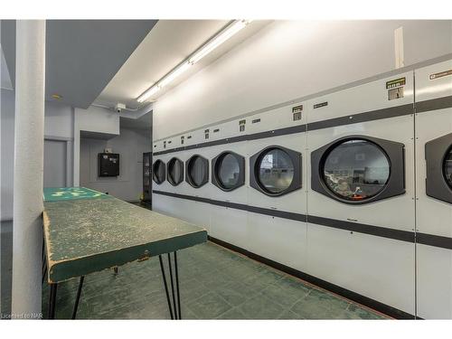 147 Bell Street, Port Colborne, ON - Indoor Photo Showing Laundry Room