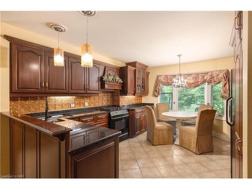 1110 Centre Street, Fenwick, ON - Indoor Photo Showing Kitchen