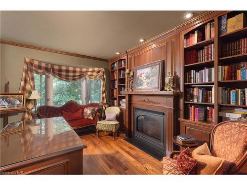 1110 Centre Street, Fenwick, ON - Indoor With Fireplace