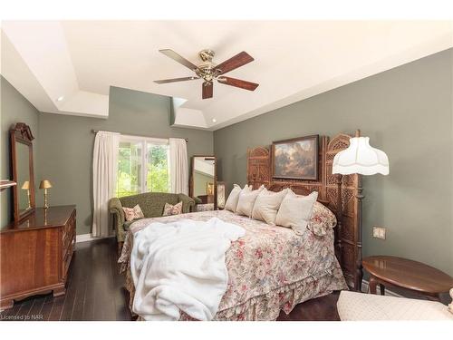 1110 Centre Street, Fenwick, ON - Indoor Photo Showing Bedroom