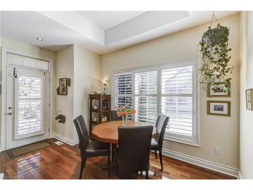 2 Zinfandel Court, Niagara-On-The-Lake, ON - Indoor Photo Showing Dining Room