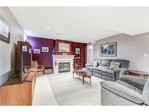 2 Zinfandel Court, Niagara-On-The-Lake, ON - Indoor Photo Showing Living Room With Fireplace