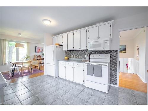 47 Gaspare Drive, Port Colborne, ON - Indoor Photo Showing Kitchen