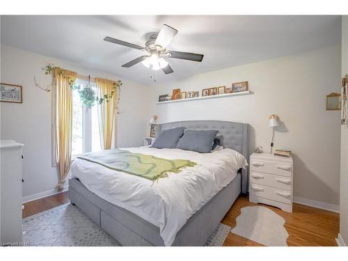 47 Gaspare Drive, Port Colborne, ON - Indoor Photo Showing Bedroom